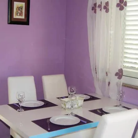 Apartment One Bedroom Appartement At Zadar